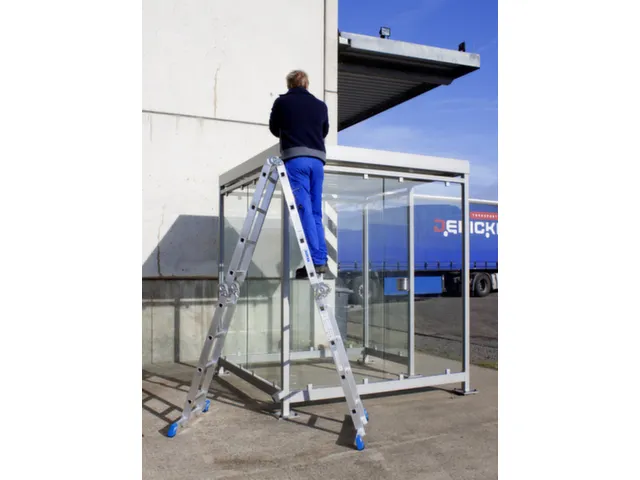 échelle pliante polyvalente,4x4 échelons,lisse L 4,7m,alu