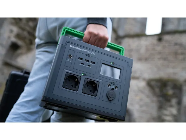 SE OffGrid Portable Power Station 730 - Li-Ion accu, LCD, 2x stopconta
