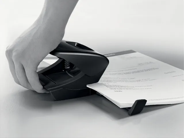 Perforator Leitz NeXXt Recycle zwart