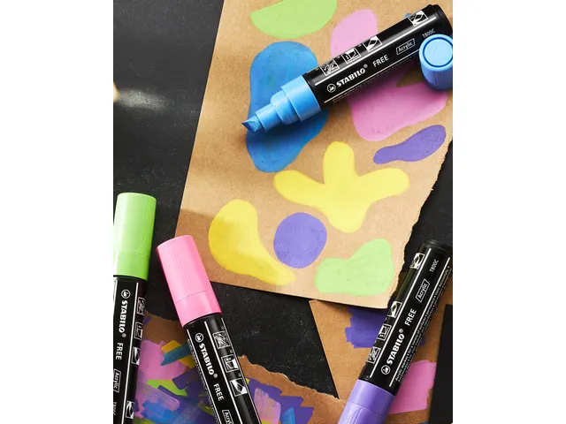 Acrylmarker STABILO Free Acrylic T800C karmijnrood 2-10mm