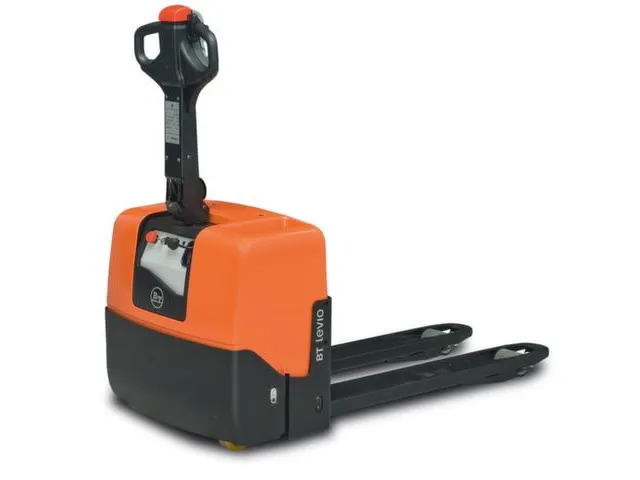 transpalette,force 1300kg,fourche L 1150mm,roue entraîn. PU
