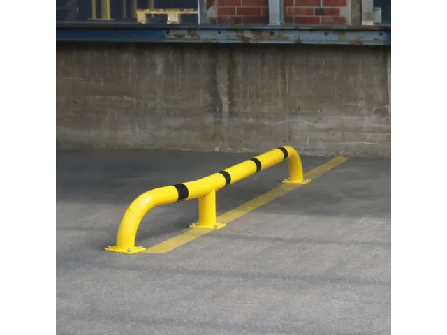 inrijhulp,HxL 280x2800mm,stalen buis,geel/zwart,v. vastschroeven