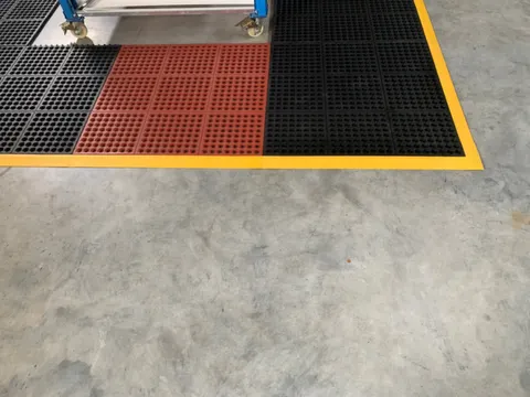 werkplek-vloerbedekking,modulesysteem,HxLxB 16x910x910mm,nitril