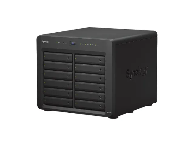 Synology DiskStation AMD Ryzen V1500B, 4 GB DDR4 NAS