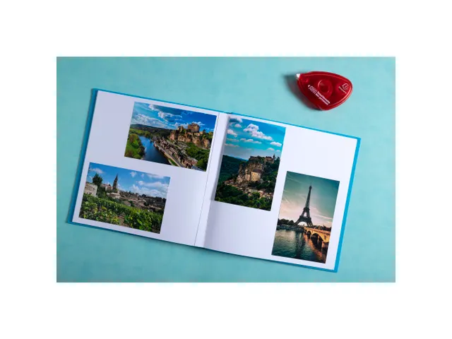 Alb livre 30p blc 25 x25cm Plum turquoise