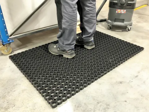 werkplekmat,mat,HxLxB 22x1500x1000mm,natuurrubber,geperforeerd