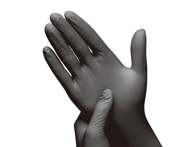 Gant Hynex nitrile M noir 3,5g 100 pièces