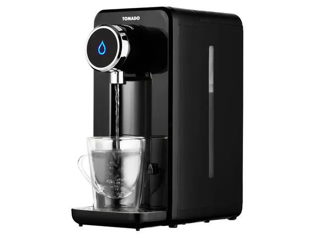 Distributeur d'eau chaude Tomado 2,5L 2600W noir