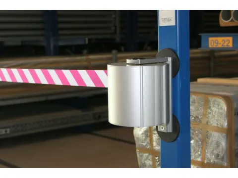 afzetsysteem voor wandmontage,m. 1riem(en),riem L 12m,paal H 215mm