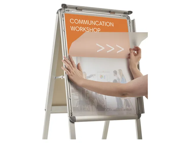 Stoepbord Nobo A2 47,5x89cm met kliklijst