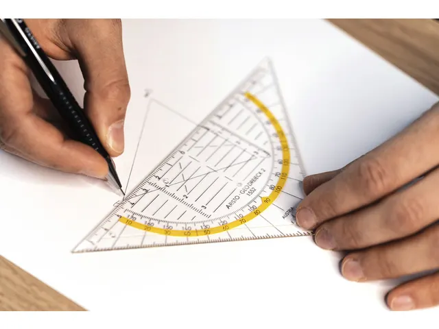 Equerre Géométrique 1552 160mm Tranparent Avec Bande Jaune