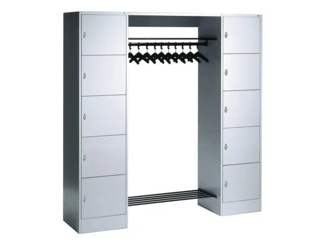 locker met kapstok,HxBxD 1950x1870x480mm,romp RAL7021,front RAL7021
