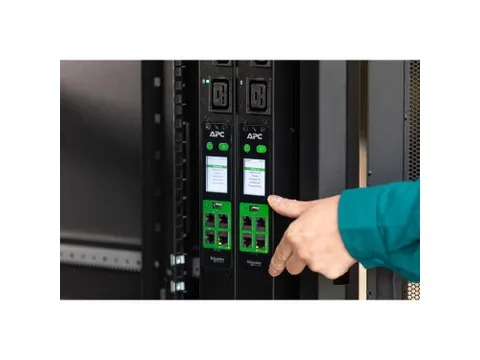 APC Easy PDU EPDU2232M - Metered, 0U, 32A, 400V, (18x)C13 & (6x)C19, I