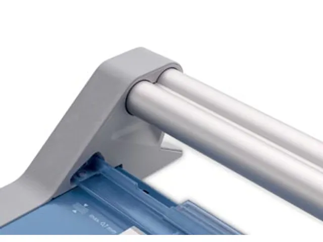 rolsnijmachine 558 voor ft A0, capaciteit: 7 vel