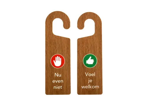 Kunststof deurhanger 250x75mm Voel je welkom - Nu even niet Houtlook