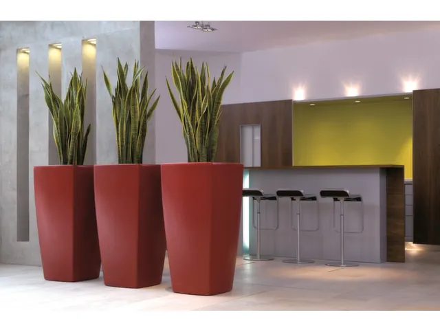 jardinière,trapézoïdal,PE,rouge rubis,HxlxP 1300x675x675mm