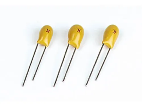 Tantaalcondensator 33µF / 10V