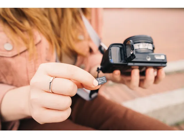 Premium Micro Sdhc Card 16Gb