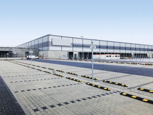 parkeerplaatsbegrenzing,B 900mm,recyclebaar rubber,zwart/geel