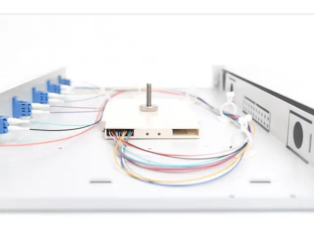 LWL-splicebox 1U uitgerust 6x LC DX OS2 inclusief splicecassette
