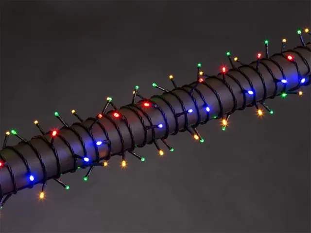 Guirlande lumineuse Stella 120 LED 8m multicolore câble vert 24V