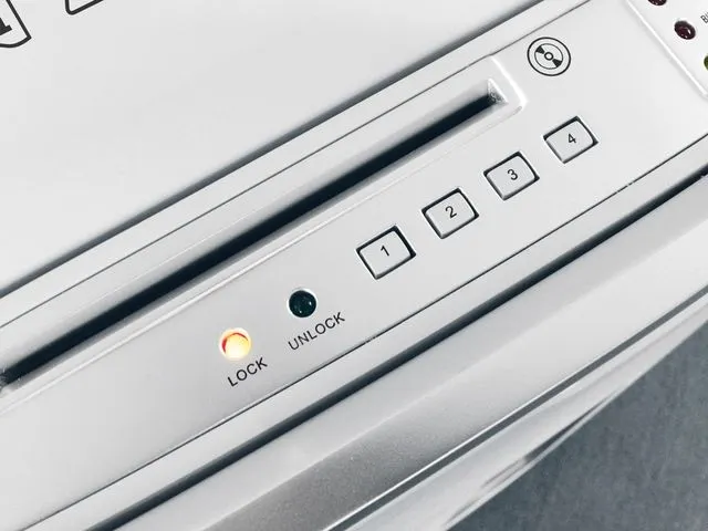 Papiervernietiger IDEAL Shredcat 8285 CC 4x10 mm snippers P-4