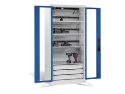 acculaadkast 1950x930x500mm 15stekkerdozen 230V ventilator fr. RAL5010