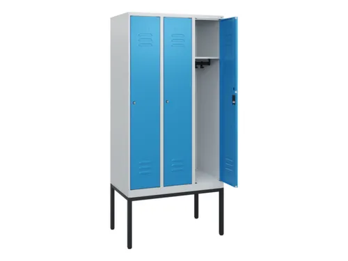 locker,HxBxD 1950x900x500mm,3vak,vak B 300mm,cil.-slot,voetonderstel