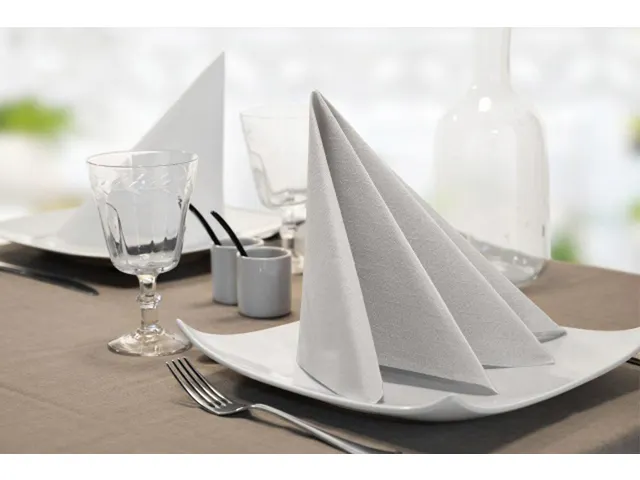 Servetten Tork 477402 Advanced 2-laags 33x33cm 1/8 vouw wit 200st.