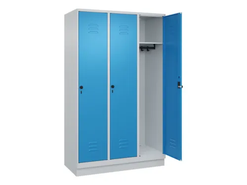 locker,HxBxD 1950x1200x500mm,3vak,vak B 400mm,draaigrendel,sokkel