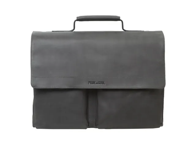 Aktetas Pride and Soul. DISTRICT