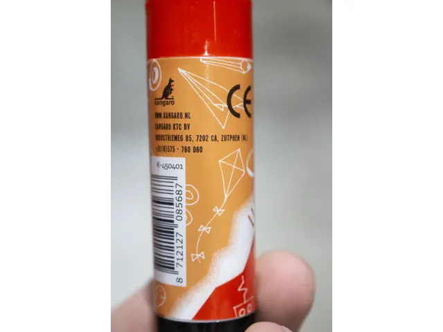 Lijmstift Kangaro 20 gram oplosbare PVA-lijm in stift.