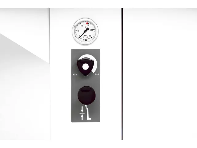 Stapelsnijmachine A3 Ideal 5560 Luchttafel Hydraulisch