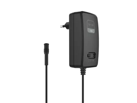 Compacte Schakelende Voeding Met Selecteerbare Uitgang - 5 TOT 12 VDC