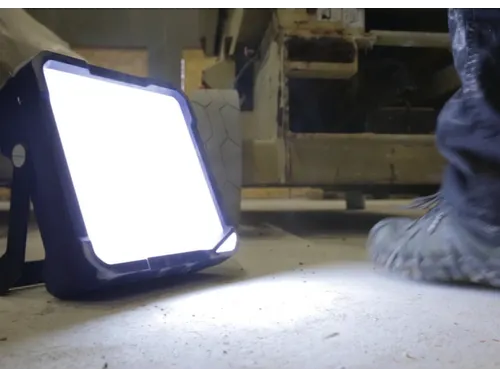accu-schijnwerper voor in de bouw,behuizing kunststof,66 SMD-led