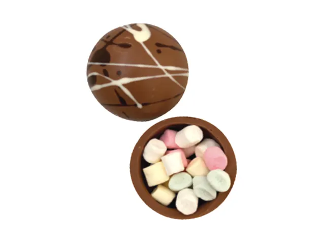 L'Héritage Chocolates Choco Bomb met marshmellows