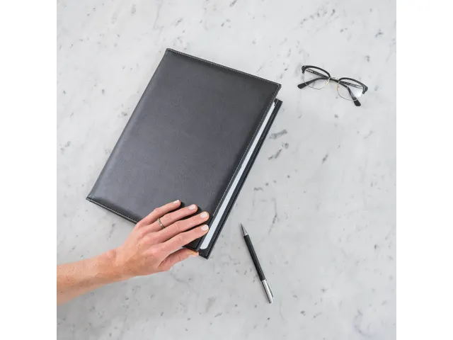 Showmap Rillstab Ambassadeur A4 RI98034 3 Kanaals 30 Tassen Zwart