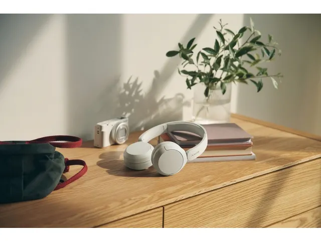 Koptelefoon Sony WHCH520 draadloos Bluetooth over ear wit