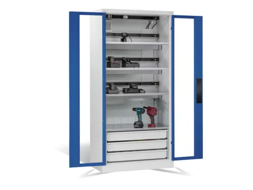 acculaadkast 1950x930x500mm 15stekkerdozen 230V ventilator fr. RAL5010