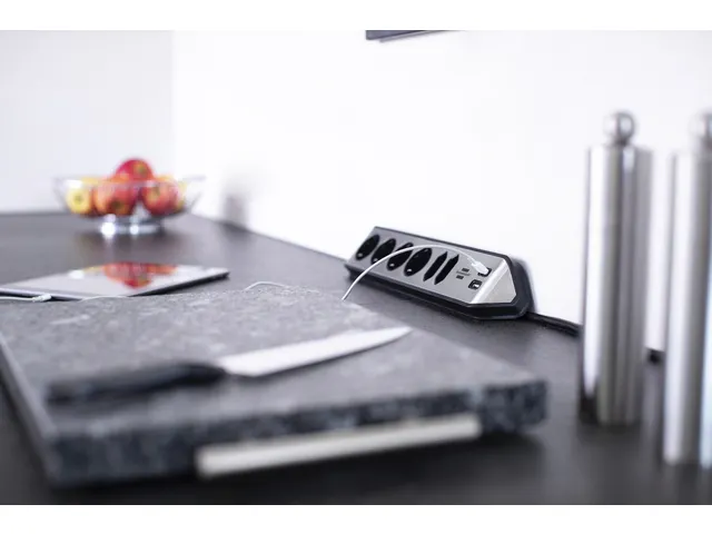 Stekkerdoos Brennenstuhl bureau Estilo 6 voudig inclusief 2 USB 2 m