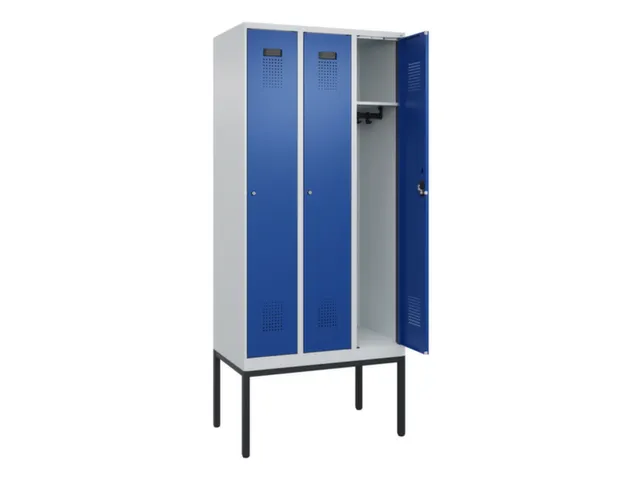 locker,HxBxD 2120x900x500mm,3vak,vak B 300mm,cil.-slot,voetonderstel