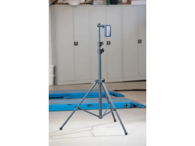 accu-werklamp,behuizing kunststof,COB-led,500-1000lumen,powerbank