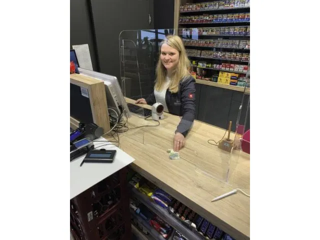 Ecran de protection Plexiglas transparent 700x600x200mm