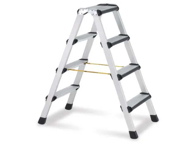 Ladder Aluminium Beide Zijden Te Gebruiken H 880mm 2x4Treden