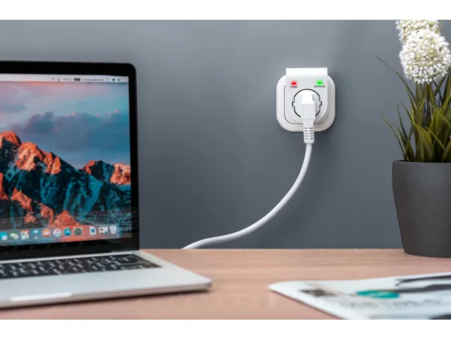 Overspanningsbeveiligingsadapter