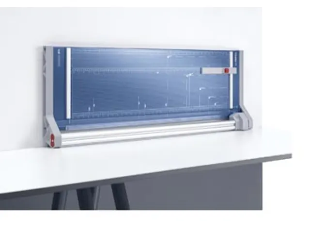 rolsnijmachine 556 voor ft A1, capaciteit: 10 vel