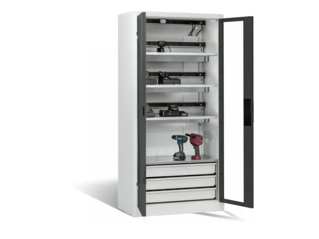 acculaadkast 1950x930x500mm 15stekkerdozen 230V ventilator fr. RAL7016