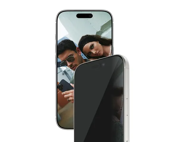 PanzerGlass SAFE. by 2-Way Privacy Screen Protector iPhone 17 Pro |