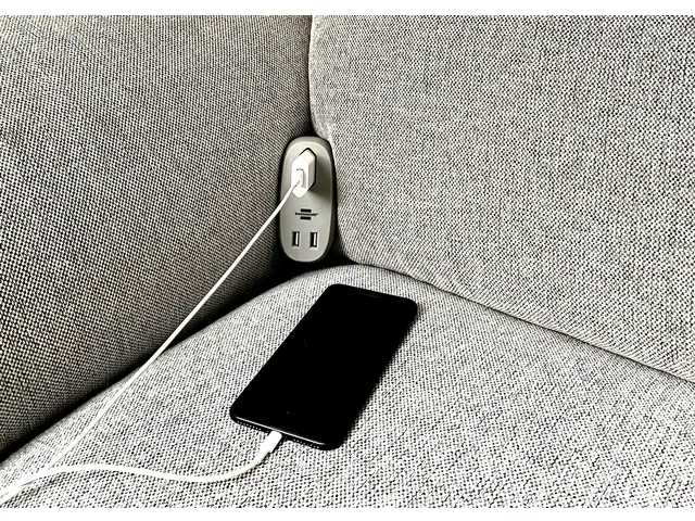 Laadstation Brennenstuhl Sofa 1 eurosocket 2 USB zwart/grijs