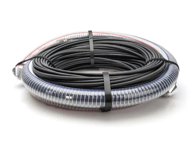 Universele breakout glasvezelkabel multimode OM4 75m 8 vezels LC/UPC